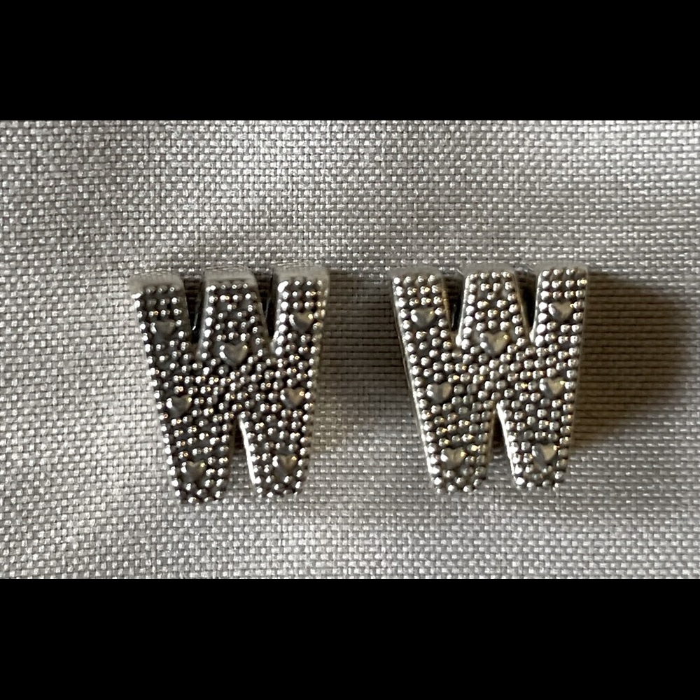 Pandora “W” initial